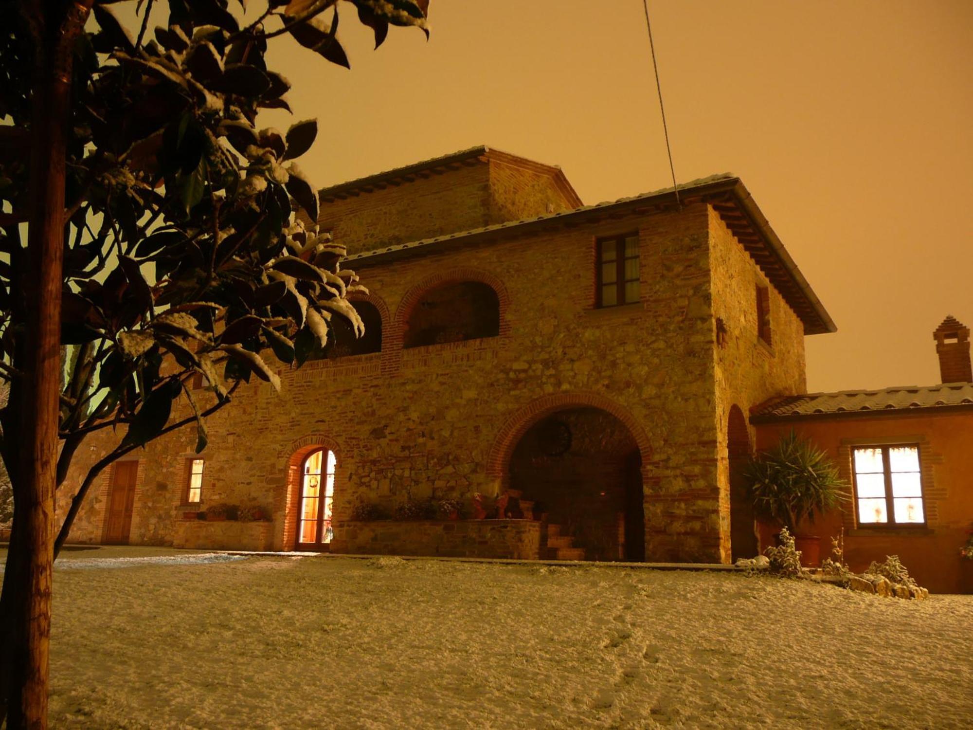 Il Baraccotto Bed & Breakfast Лучиняно Екстериор снимка