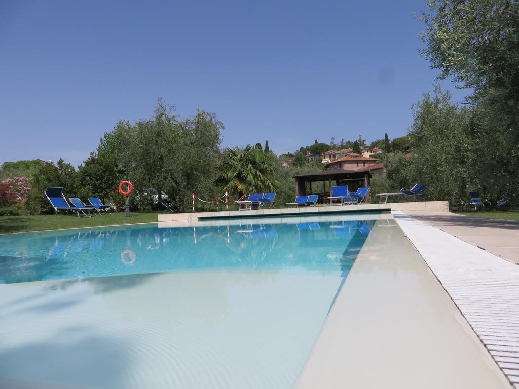 Il Baraccotto Bed & Breakfast Лучиняно Екстериор снимка