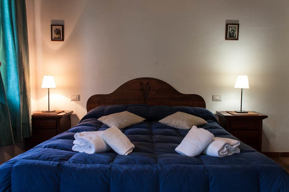 Il Baraccotto Bed & Breakfast Лучиняно Екстериор снимка