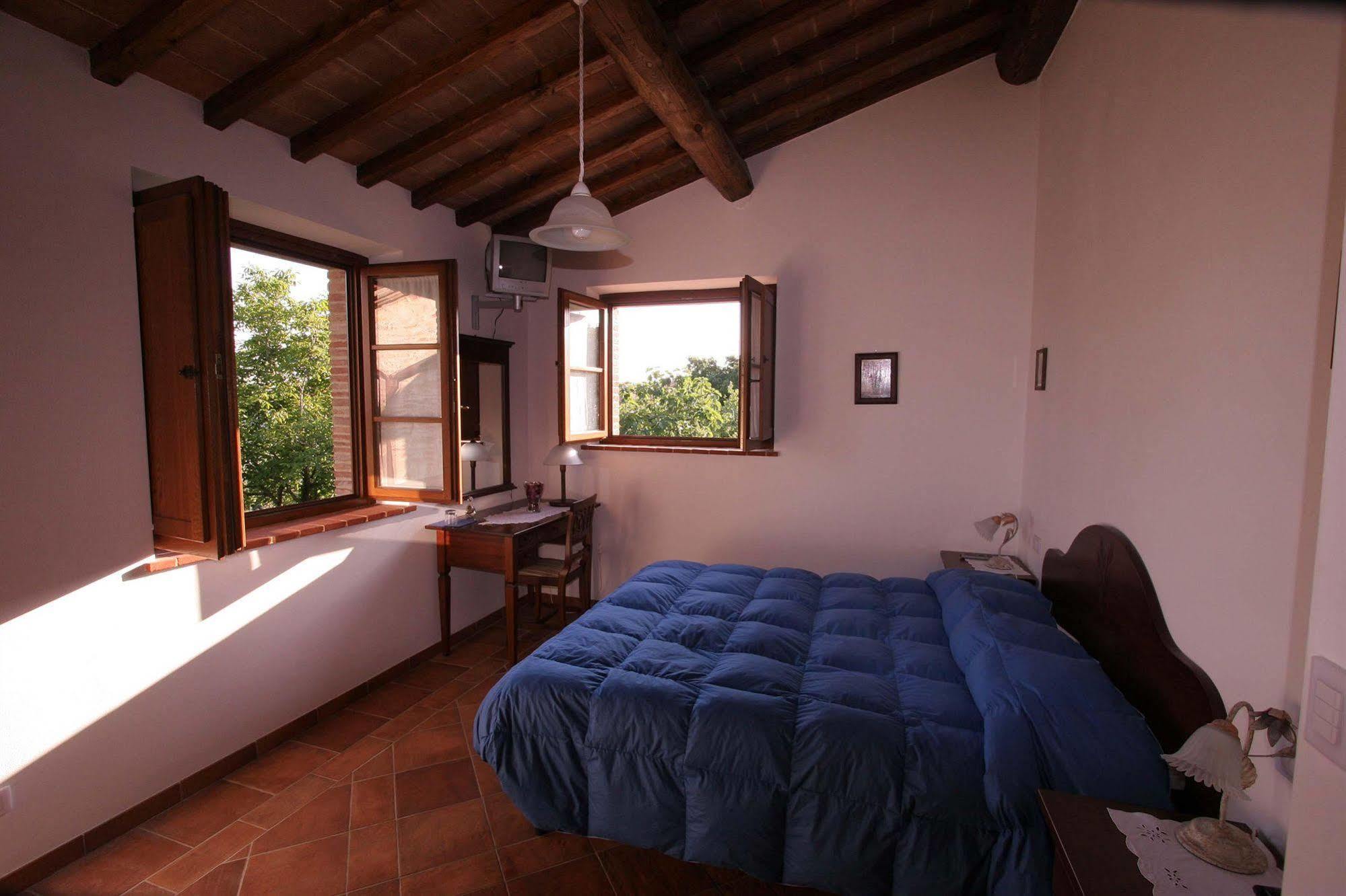 Il Baraccotto Bed & Breakfast Лучиняно Екстериор снимка